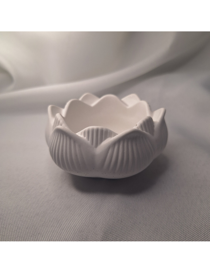 Galanteria gipsowa – Szkatułka / Świecznik Lotos – akcandle