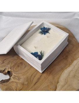 Świeca Sojowa w gipsowej formie – Świeca w Książce – akcandle