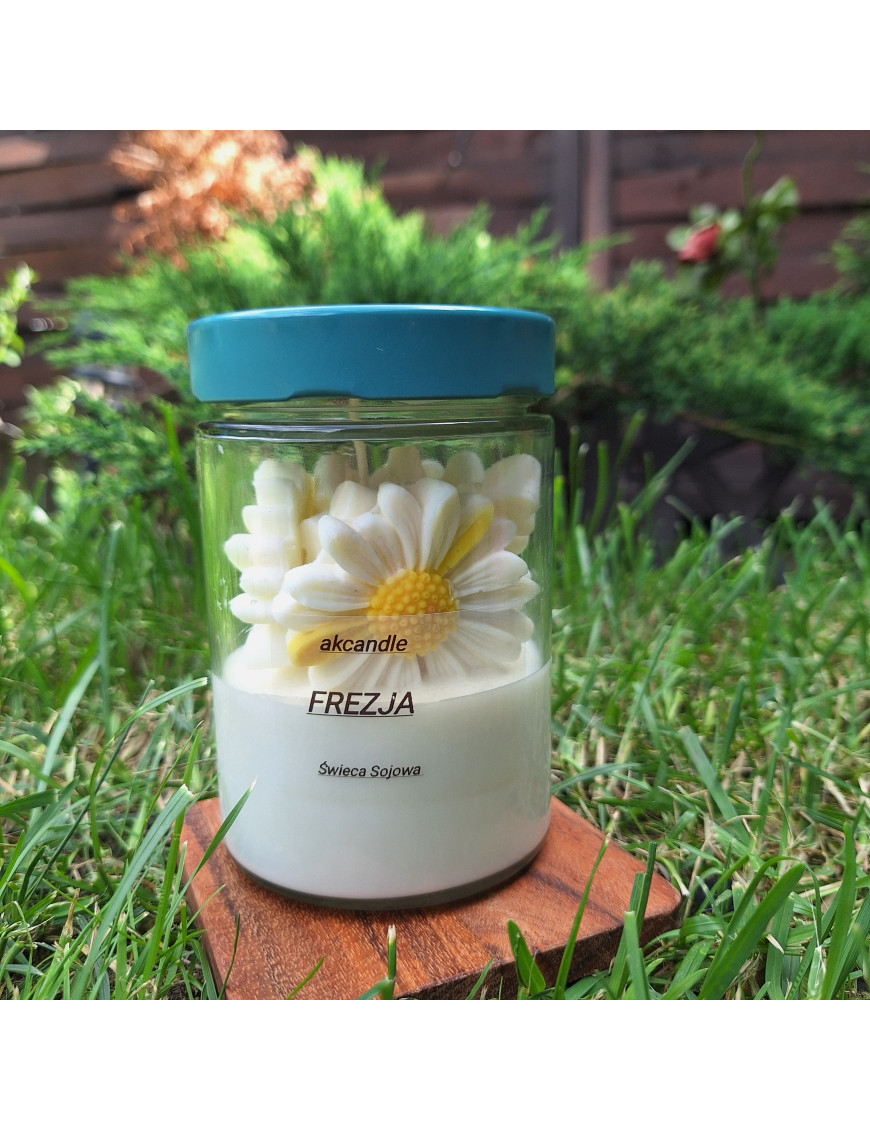 Świeca Sojowa w szklanej formie – Frezja – akcandle
