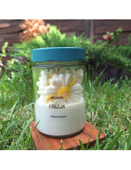 Świeca Sojowa w szklanej formie – Frezja – akcandle