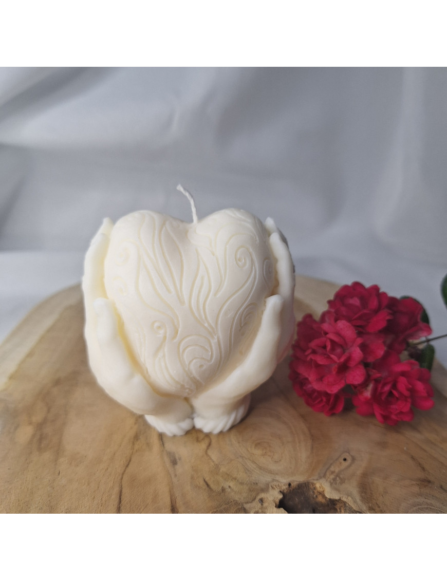 Świeca Sojowa Wolnostojąca – Serce w Dłoni – akcandle