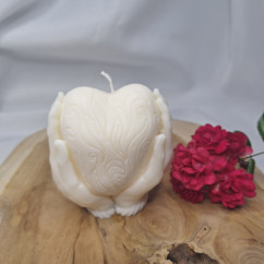 Świeca Sojowa Wolnostojąca – Serce w Dłoni – akcandle