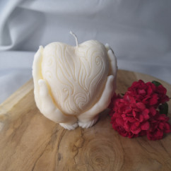 Świeca Sojowa Wolnostojąca – Serce w Dłoni – akcandle