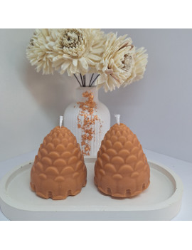 Świeca Sojowa Wolnostojąca – Szyszki – akcandle