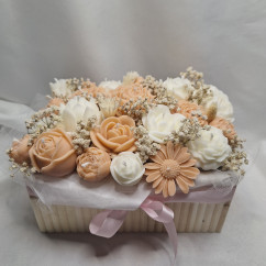 Świeca Sojowa typu Flower Box – Flower Box w Drewnianej Skrzynce – akcandle