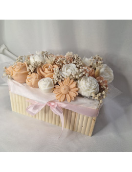 Świeca Sojowa typu Flower Box – Flower Box w Drewnianej Skrzynce – akcandle