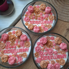 Świeca Sojowa w szklanej formie – Świeca duża z napisem – akcandle