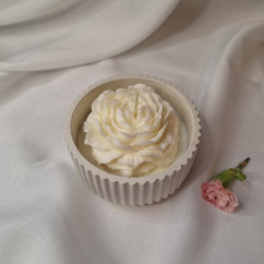 Świeca Sojowa w gipsowej formie – Piwonia w Gipsie IV – akcandle