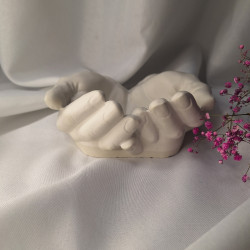 Galanteria gipsowa – Dłonie – akcandle