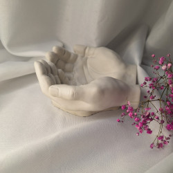 Galanteria gipsowa – Dłonie – akcandle