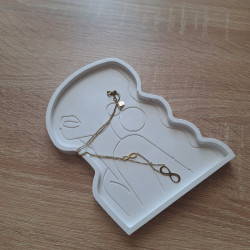 Galanteria gipsowa – Podstawka Kobieta I – akcandle