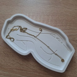 Galanteria gipsowa – Podstawka Kobieta III – akcandle